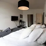 Гостевой дом Modern Hideout Ace Location *