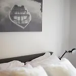 Modern Hideout Ace Location بيت ضيافة *