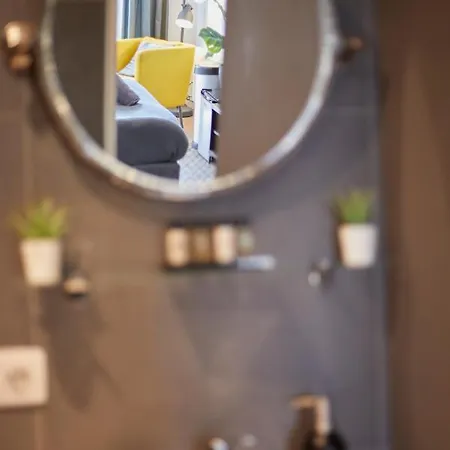 Modern Hideout Ace Location Maison d'hôtes