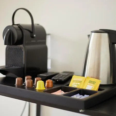 Modern Hideout Ace Location Gæstehus *